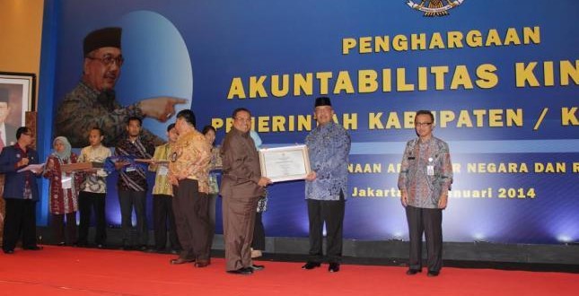 Pemko Dumai Sandang Predikat Cukup Baik