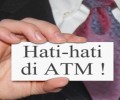 Dua Pelaku Penipuan di ATM Babak Belur Dihajar Massa